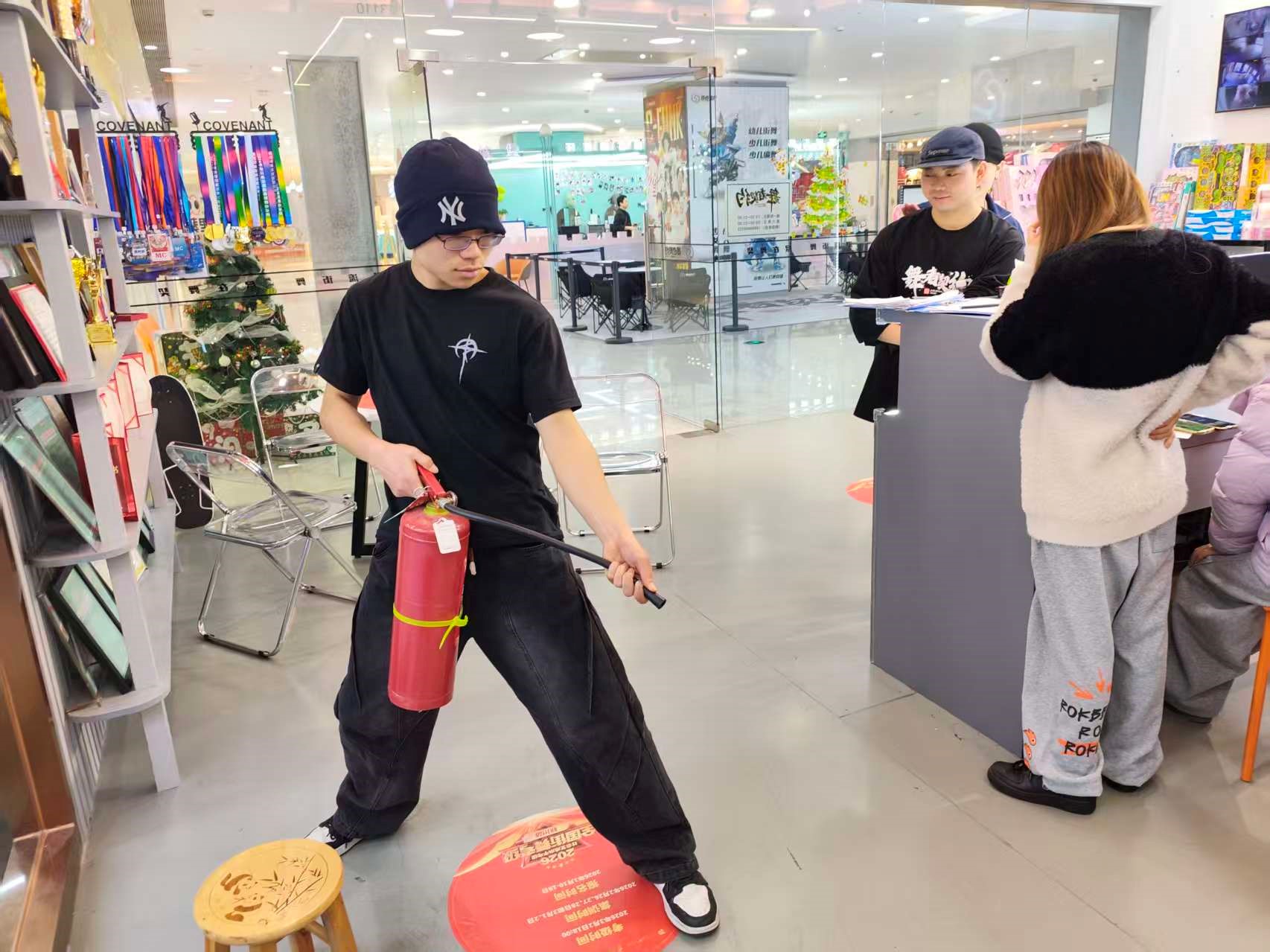 水晶城发展消防技术培训，筑牢安全防护网