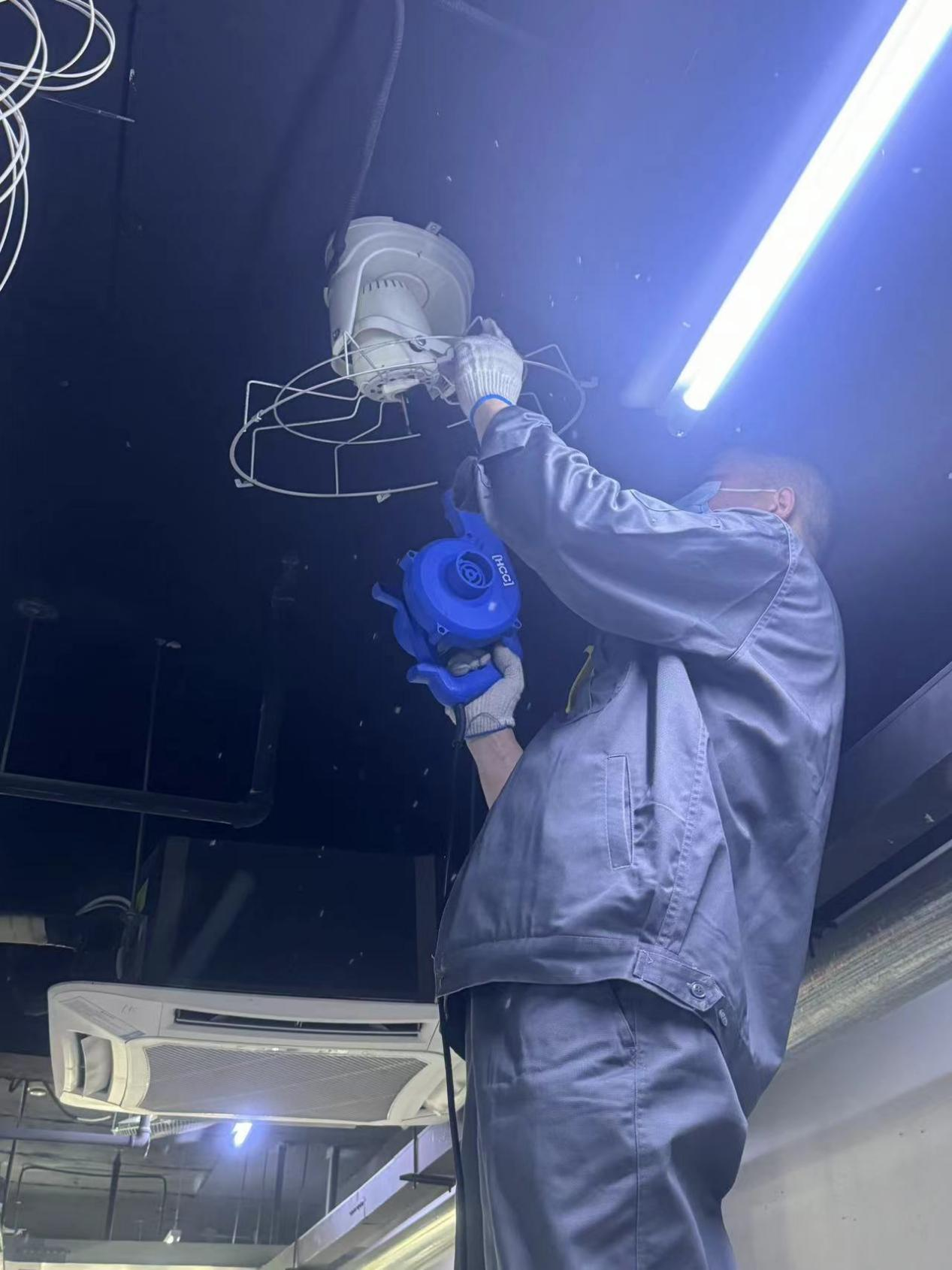 钱江商城暖心行为，开启清冷一“夏”