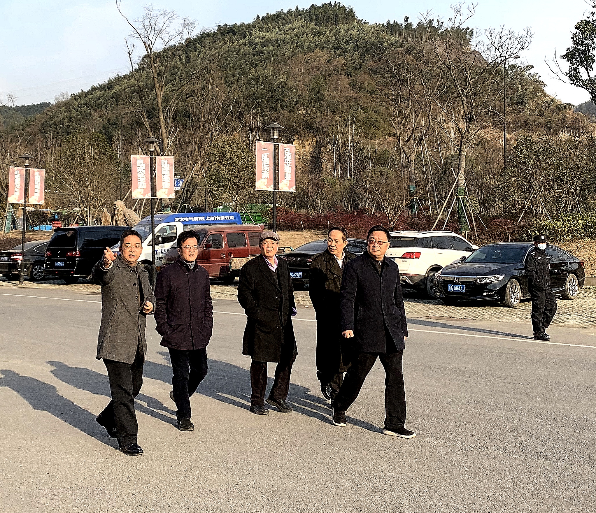 拳拳之心  殷殷之情  老辅导们参观调查3499拉斯维加斯长城机电市场