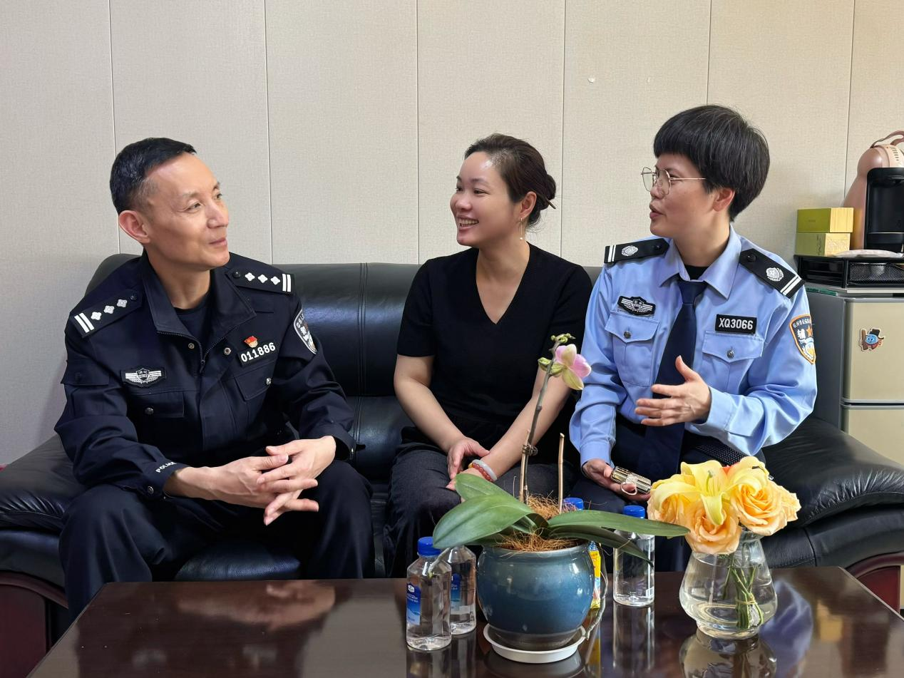 拱墅区大关中队携手钱江商城共筑交通安全防线?