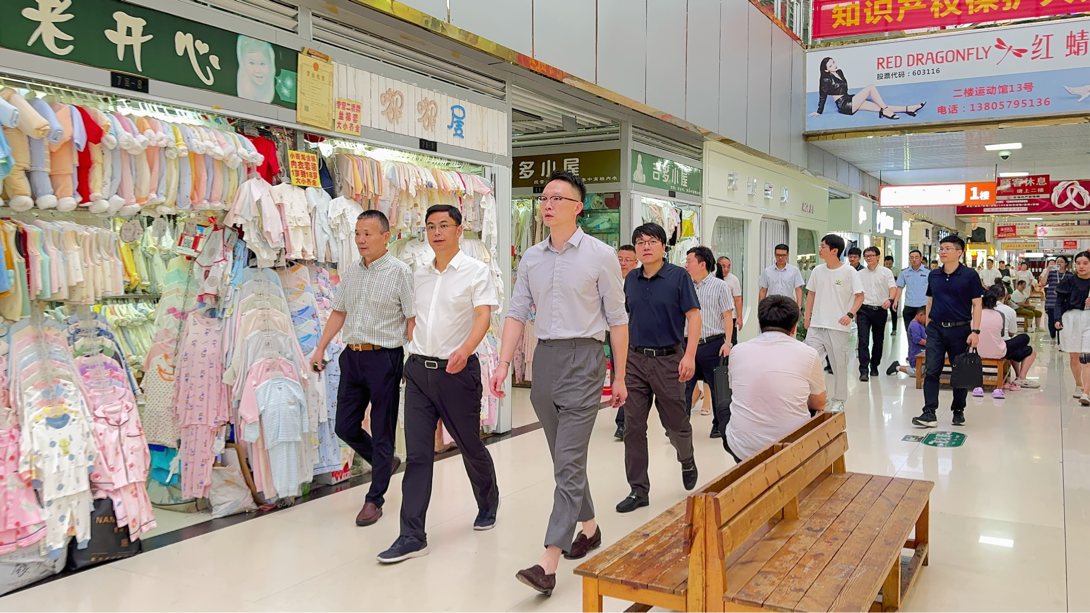 绷紧“安全弦”，把好“节前关”！拱墅区区辅导光临钱江商城发展节前安全出产查抄