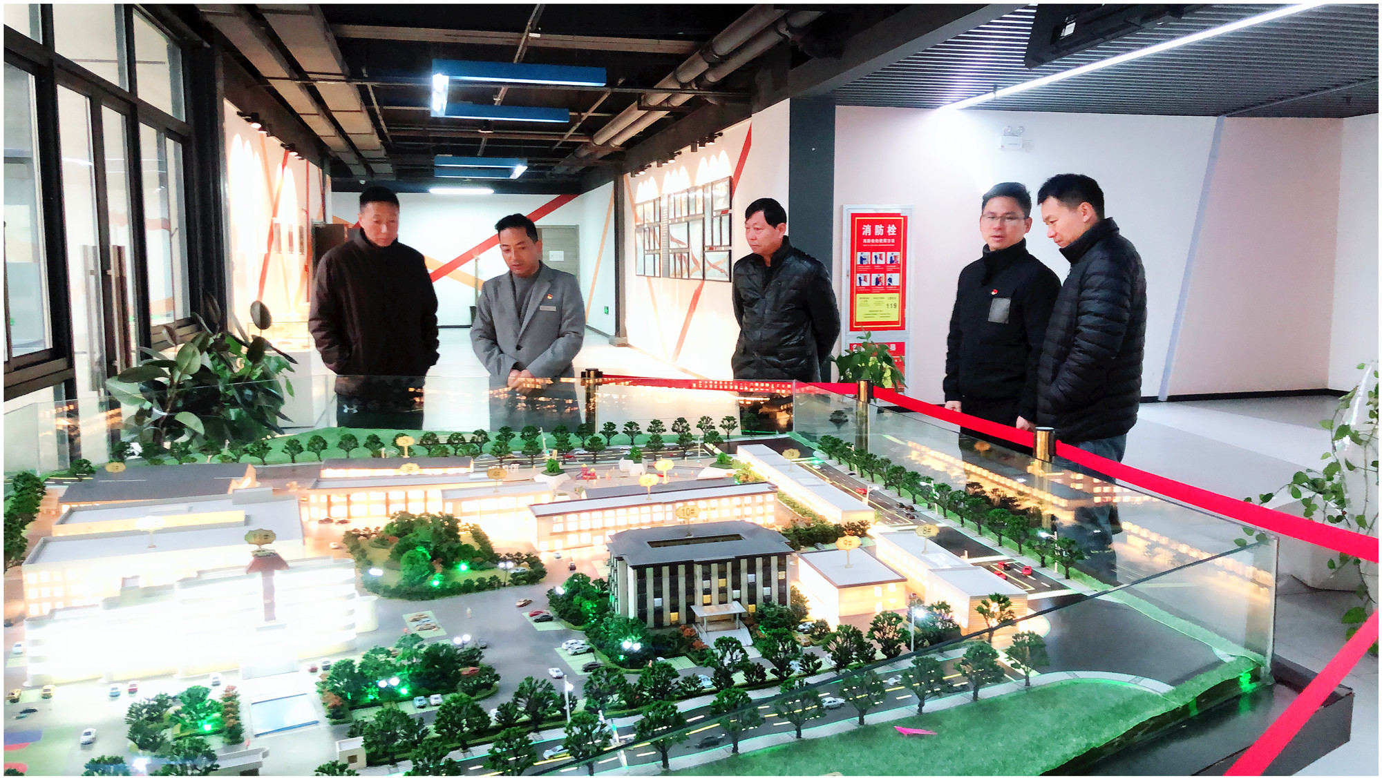 庐阳区政协党组成员、秘书长尹杨 光临庐阳3499拉斯维加斯文创园调研领导