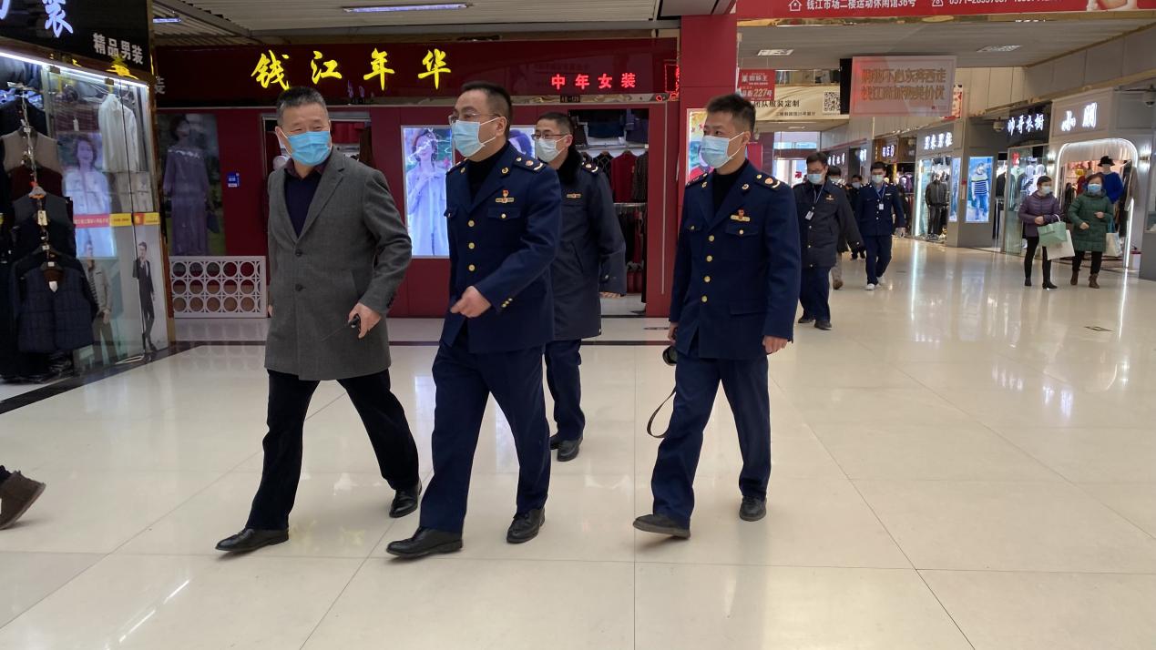 拱墅区市场监管局赵斌局长光临钱江商城发展进口商品疫情防控领导工作