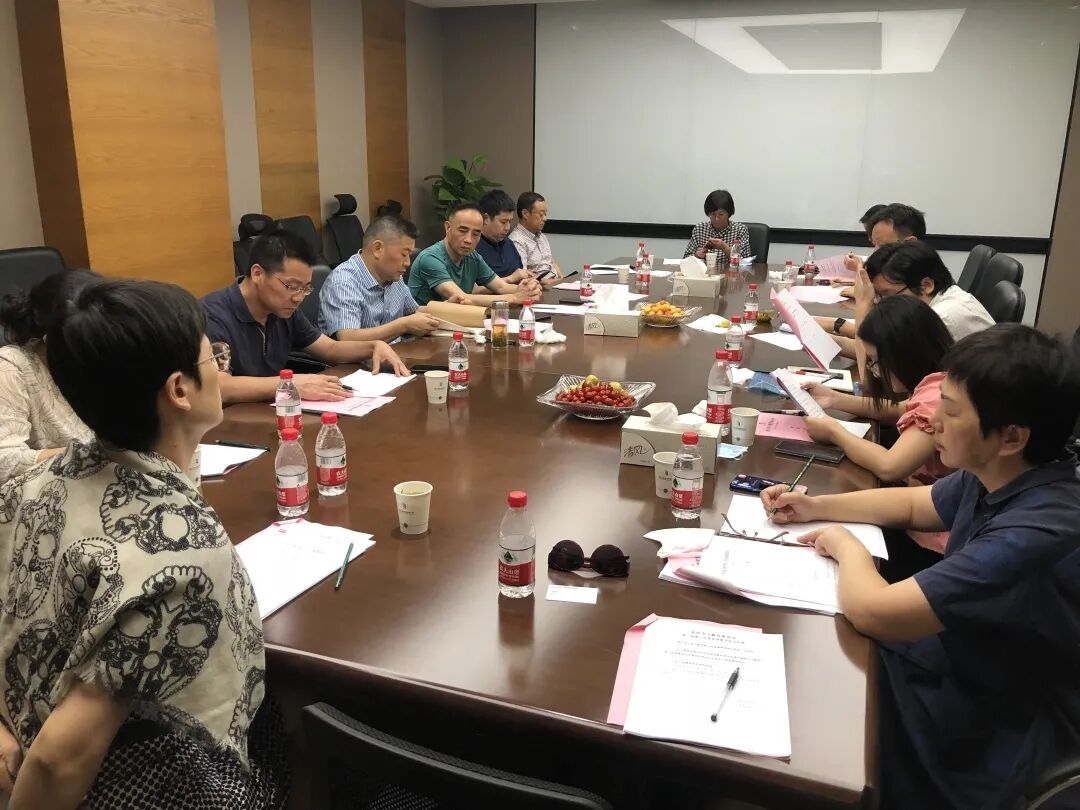 3499拉斯维加斯幼贷参与市幼贷协会三届八次常务理事会