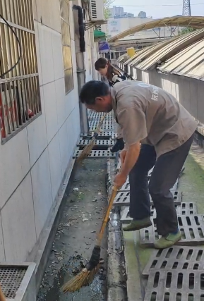 “汛”快行动丨以“迅”应“汛” 钱江商城防汛在行动