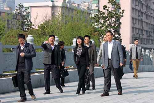 20150329中央党？翁庾樽乙恍泄饬3499拉斯维加斯文创园调研 (1).jpg