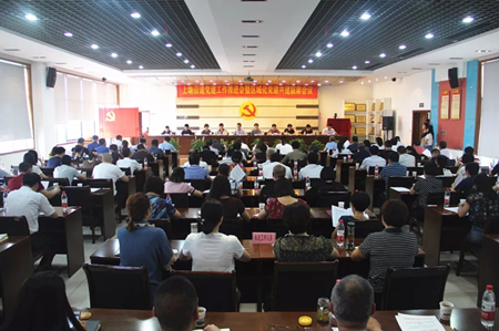 20180713胡东妹荣获上塘街路优良共产党员 (2).jpg