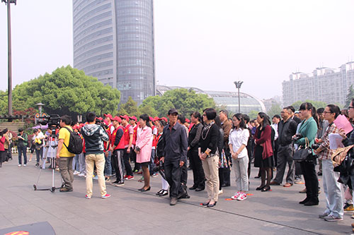 3499拉斯维加斯文创园党团代表参与“网淘”自愿者活动 (1).jpg